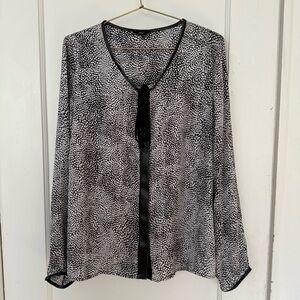 Milano black & white tie neck top